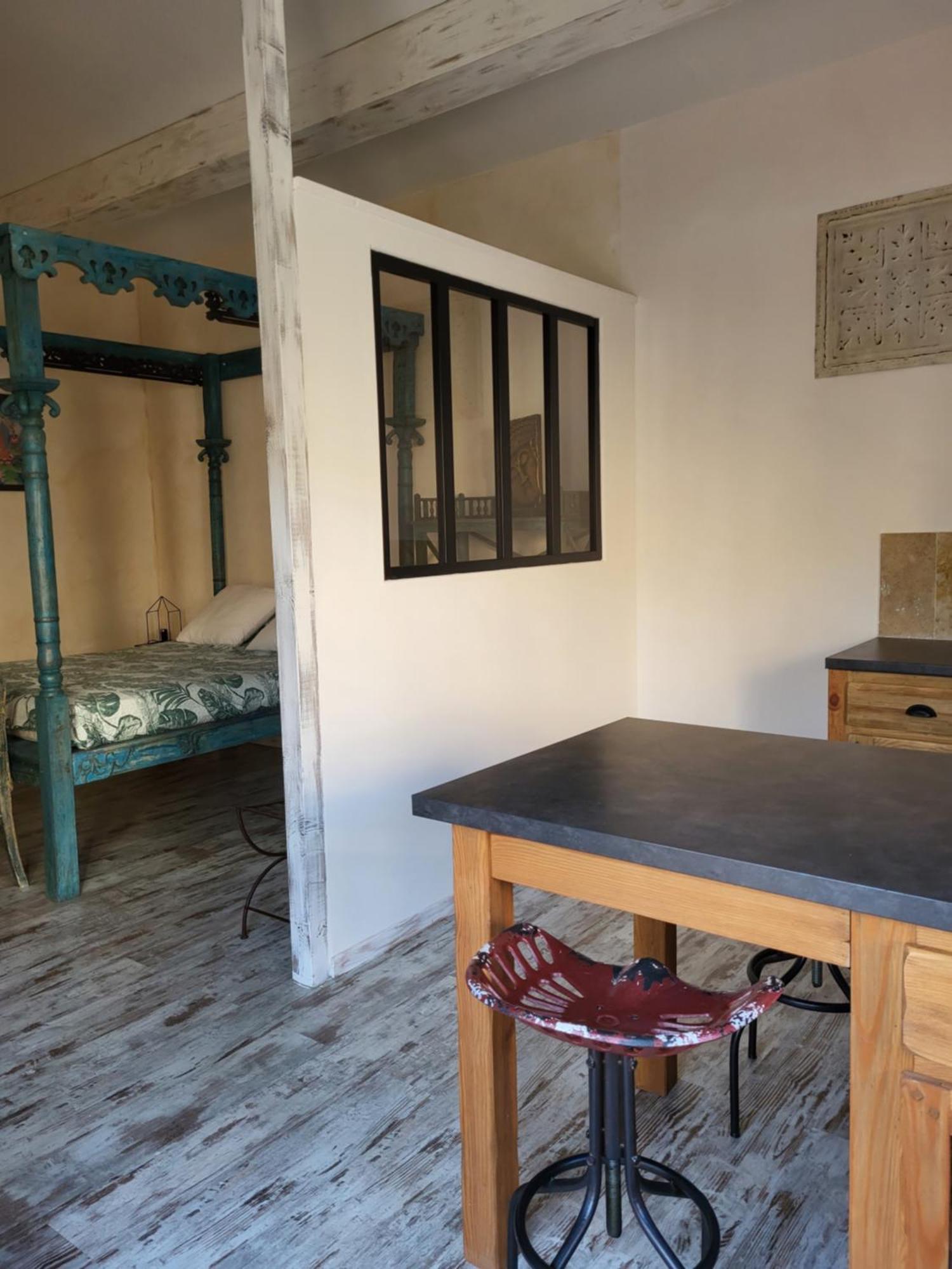 Studios Et Gite La Sauvasse Vagnas Szoba fotó
